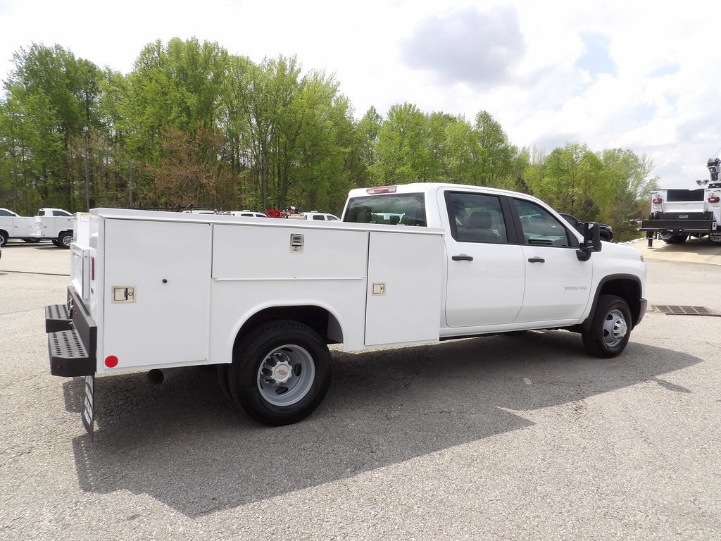 Used 2026 Chevrolet Silverado 3500 W/T AWD/4WD image 8