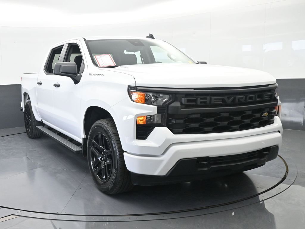 Used 2025 Chevrolet Silverado 1500 Custom image 9