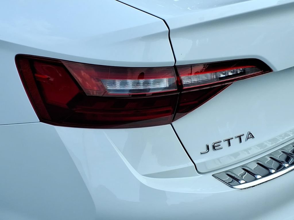 Used 2023 Volkswagen Jetta Sport FWD image 9