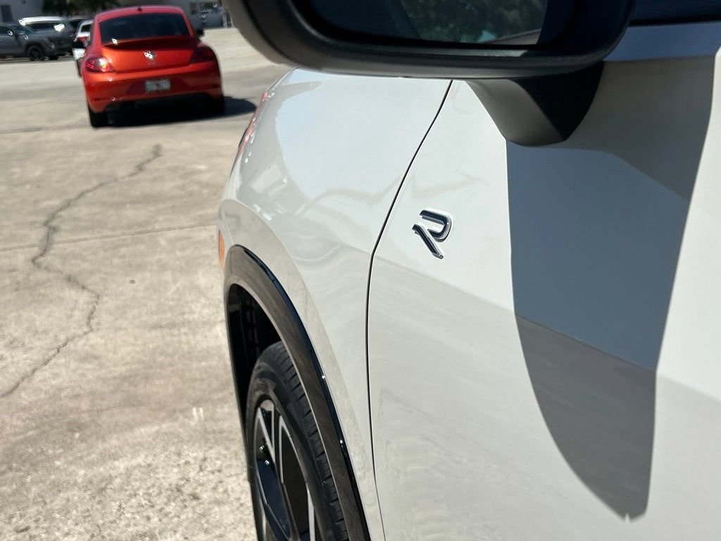 New 2026 Volkswagen Tiguan SEL R-Line AWD/4WD image 29