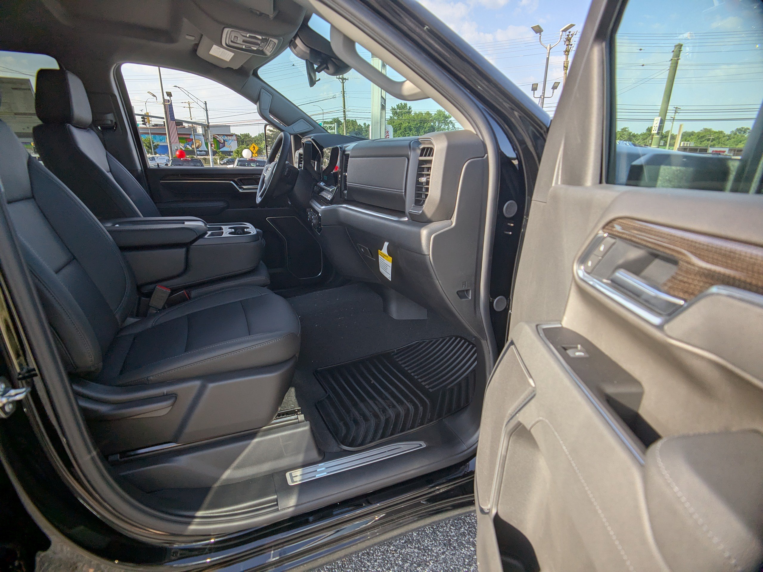 New 2026 Chevrolet Silverado 2500 LT w/ Leather Package AWD/4WD image 10