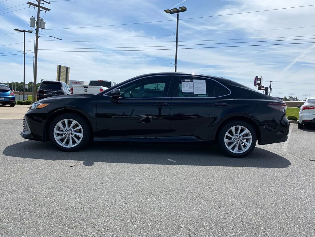 Used 2023 Toyota Camry LE FWD image 4
