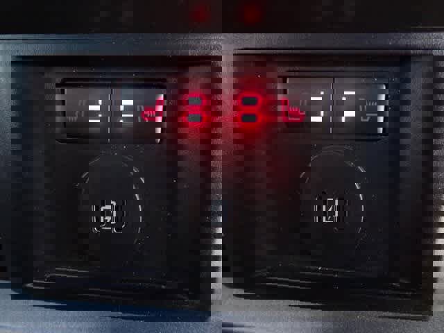 Used 2024 Ford F350 Lariat w/ Lariat Ultimate Package image 14