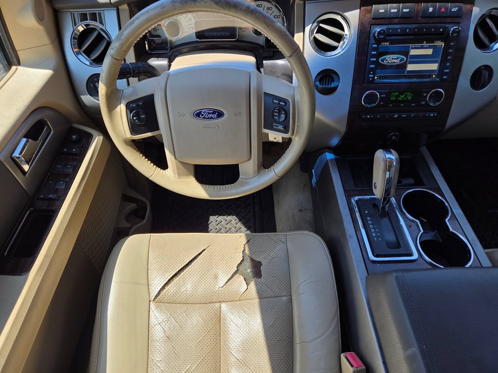 Used 2013 Ford Expedition XLT RWD image 12
