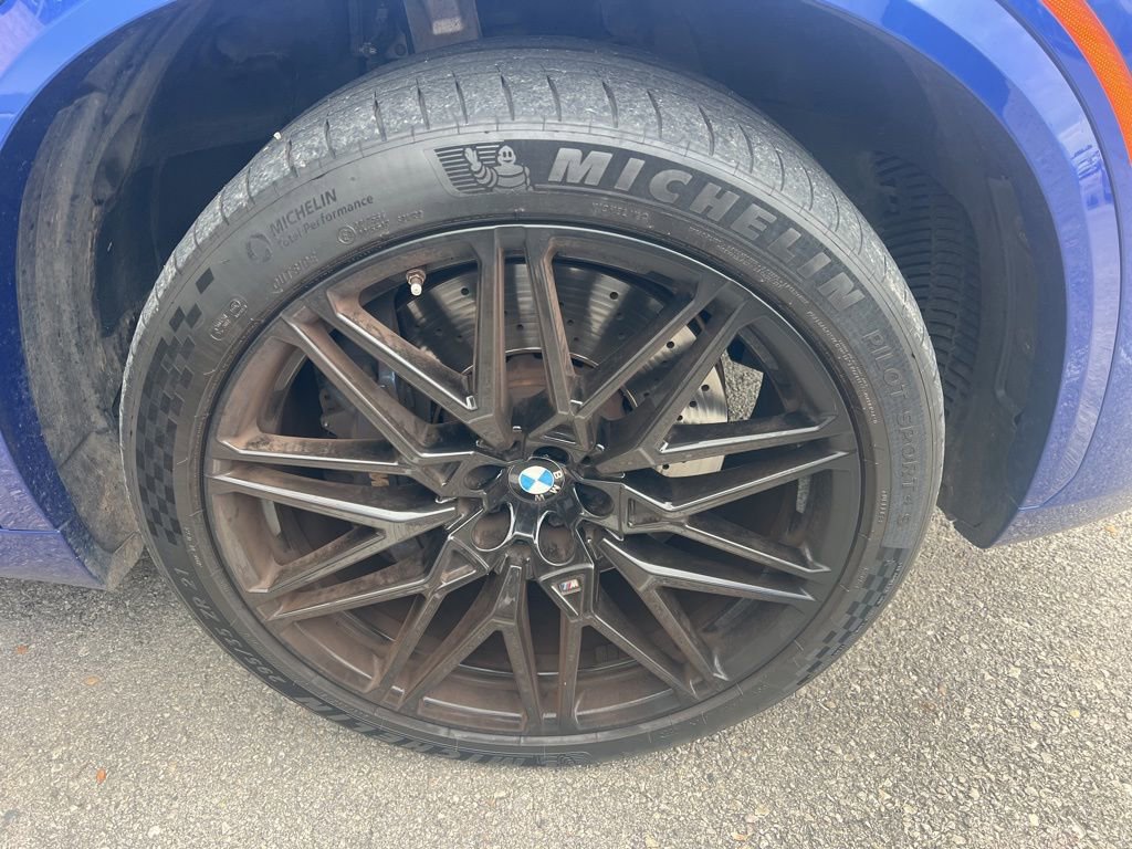 Used 2024 BMW X5 M Competition w/ Executive Package image 3