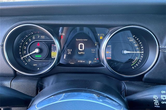 Used 2022 Jeep Wrangler Unlimited Sahara w/ Cold Weather Group image 11