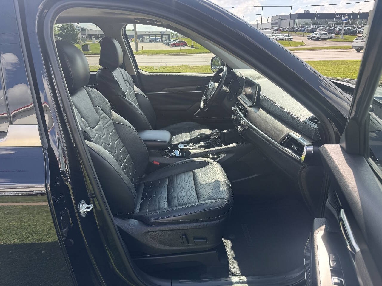 Used 2020 Kia Telluride SX w/ SX Prestige Package AWD/4WD image 16