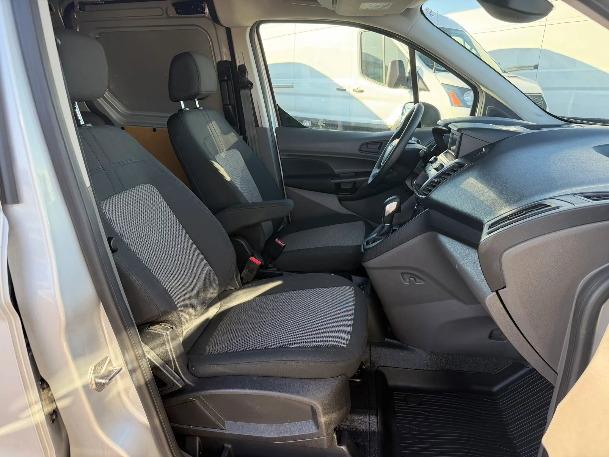 Used 2019 Ford Transit Connect XL FWD image 14