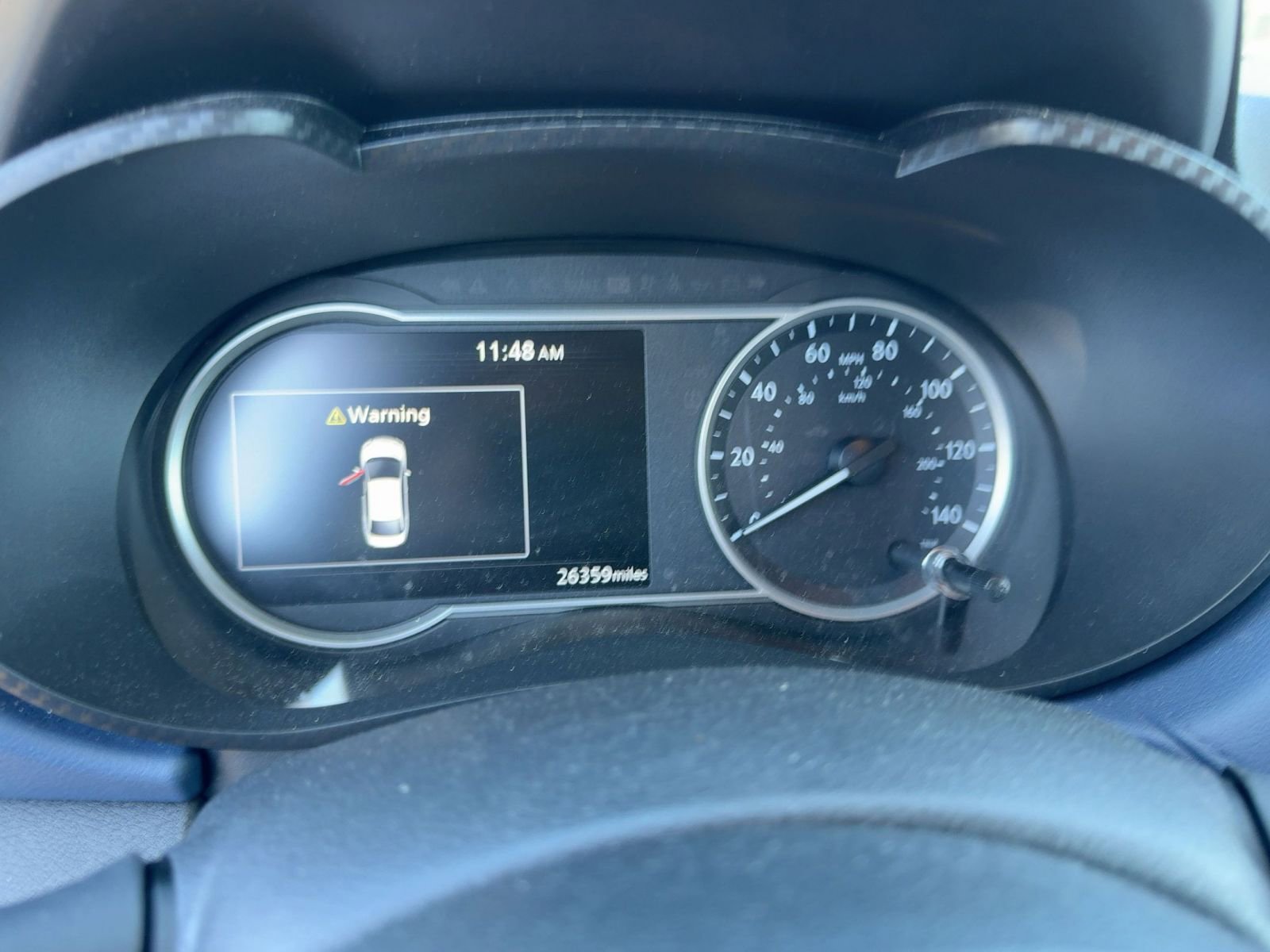 Used 2025 Nissan Versa SV image 2