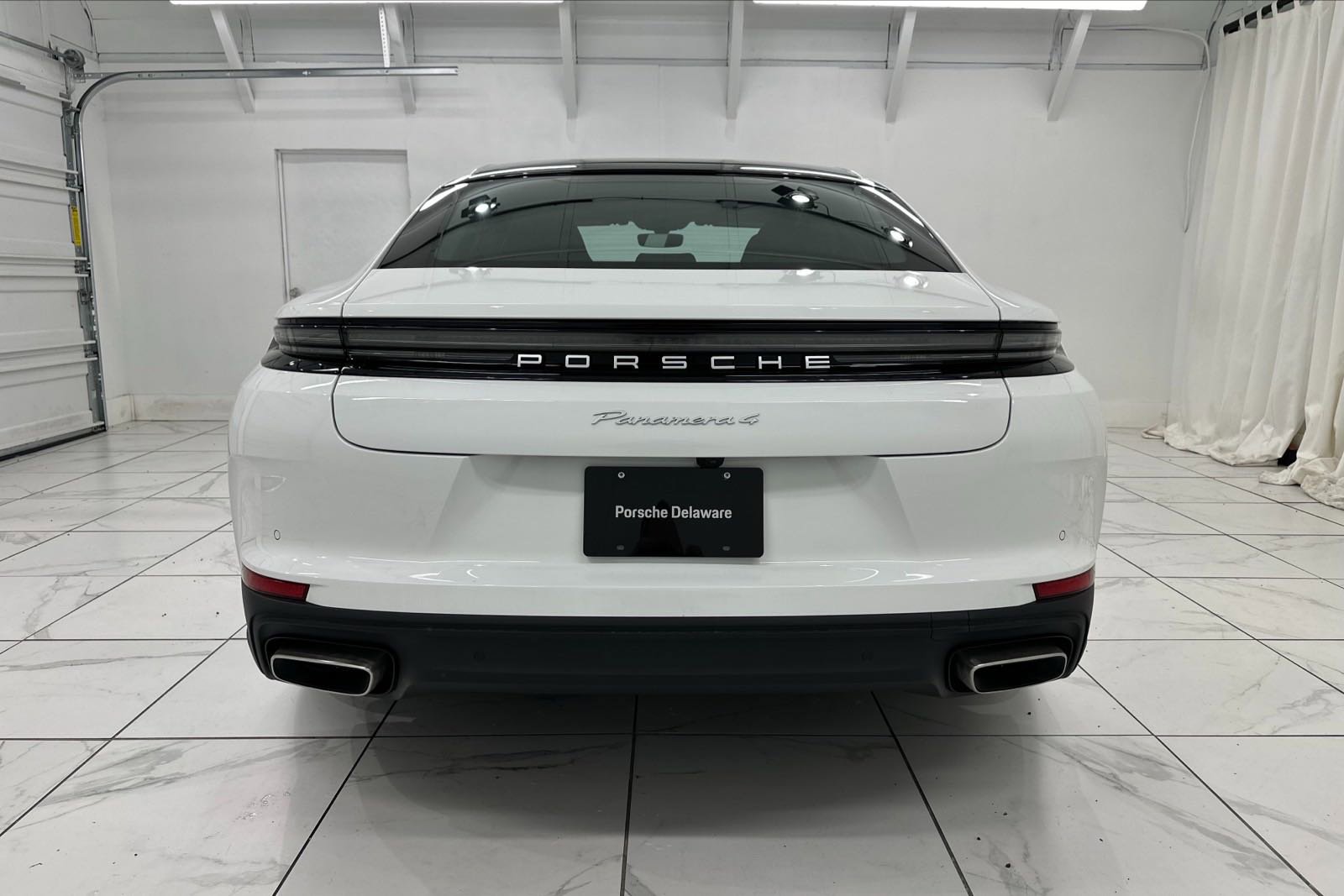 Certified 2024 Porsche Panamera 4 image 9