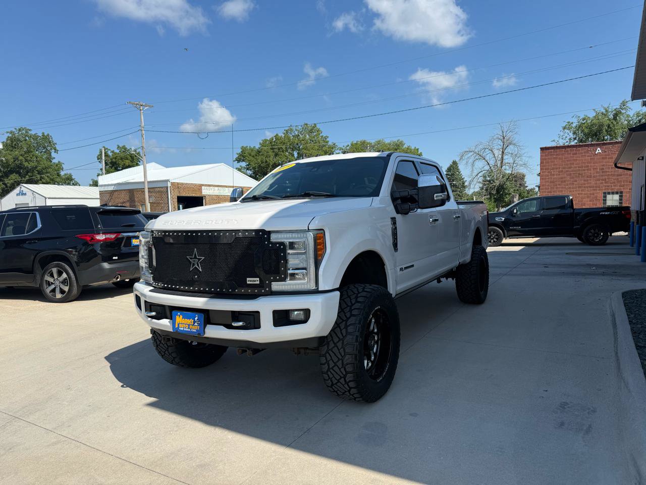 Used 2019 Ford F350 Platinum w/ Platinum Ultimate Package AWD/4WD image 3