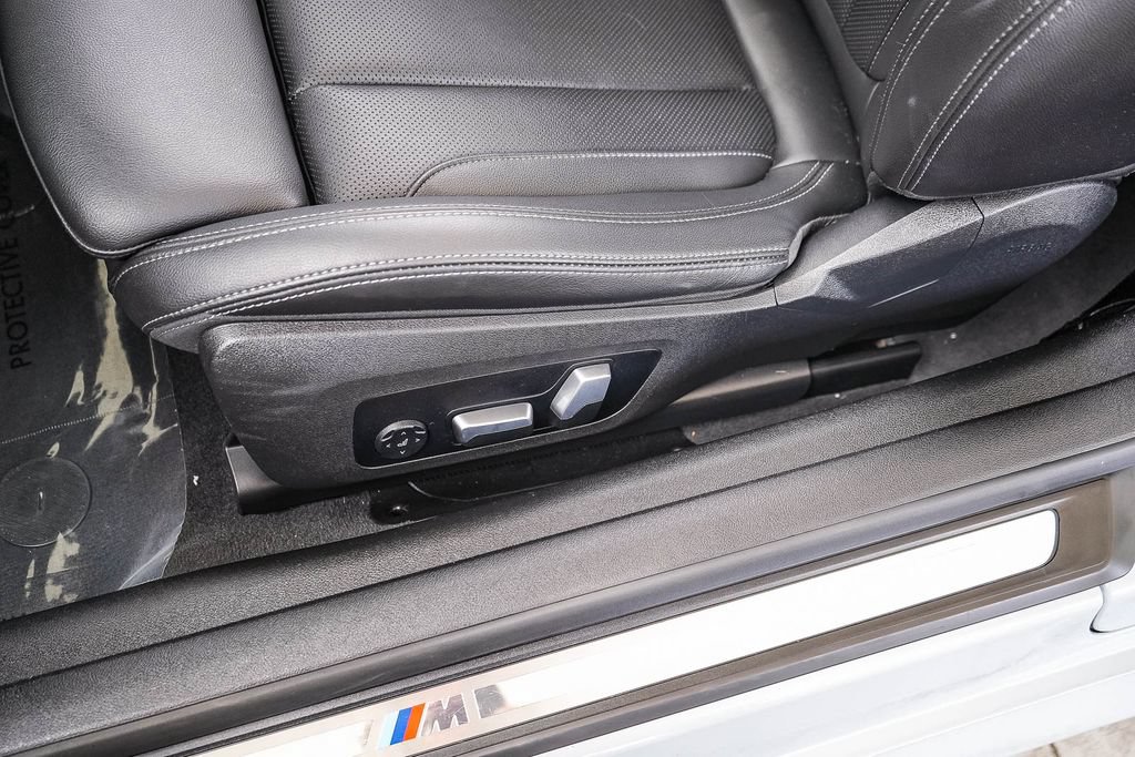 Used 2024 BMW M440i Convertible w/ Premium Package RWD image 21