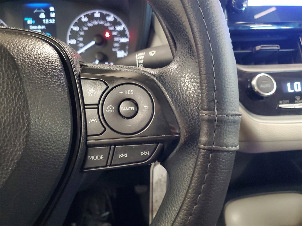 Used 2023 Toyota Corolla LE image 21