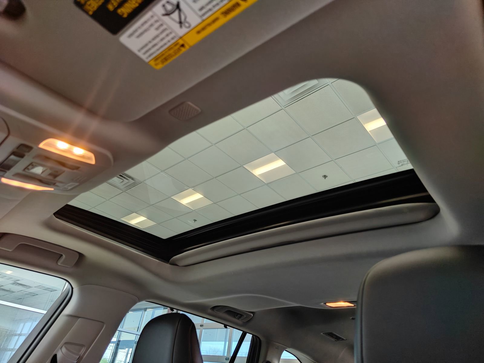 Used 2021 Toyota Highlander XLE image 12