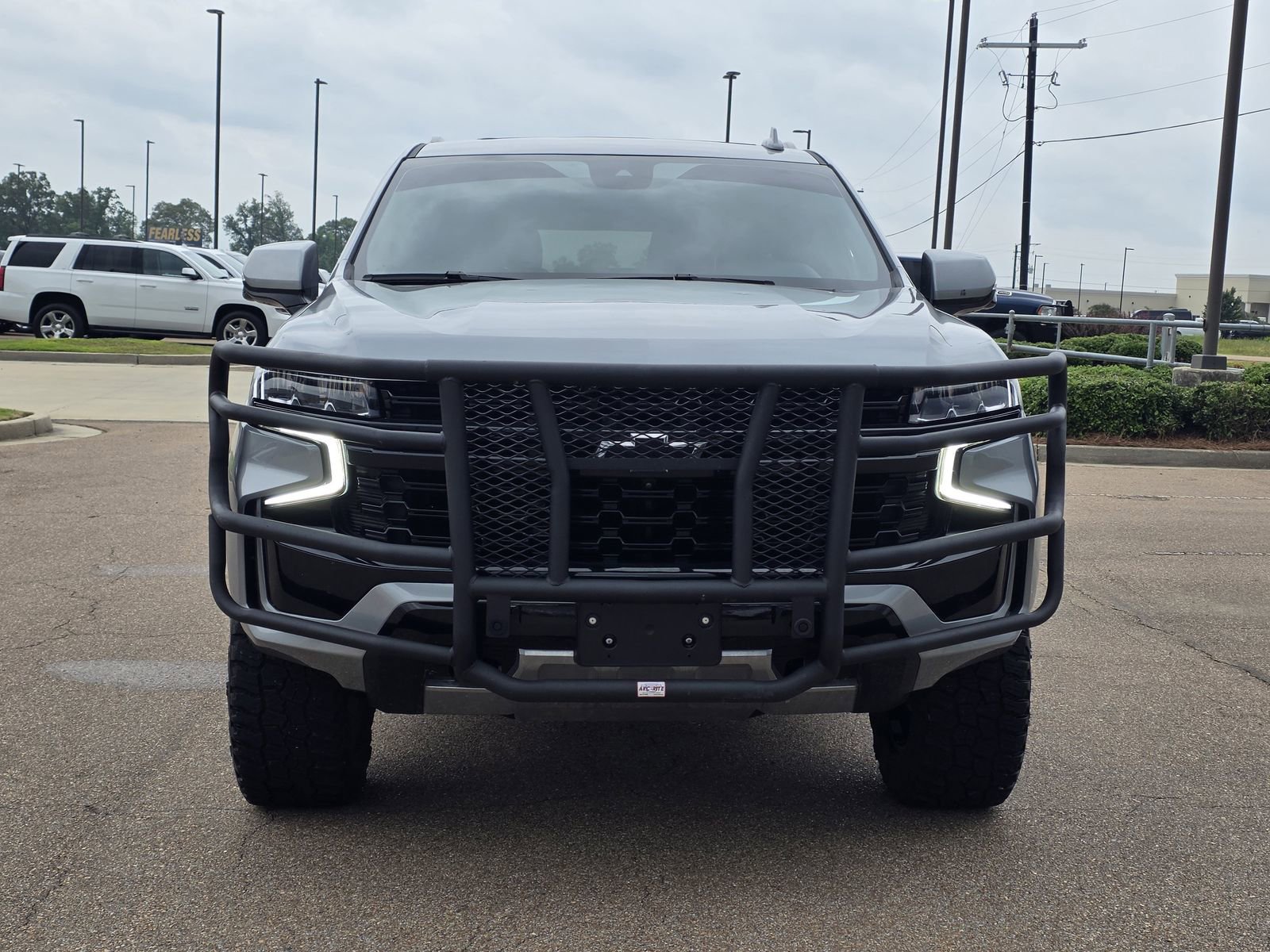 Used 2024 Chevrolet Tahoe Z71 w/ Luxury Package AWD/4WD image 2