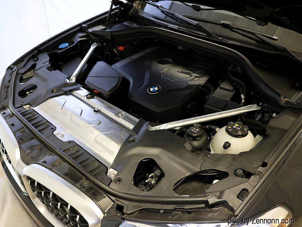 Certified 2025 BMW X4 xDrive30i AWD/4WD image 39