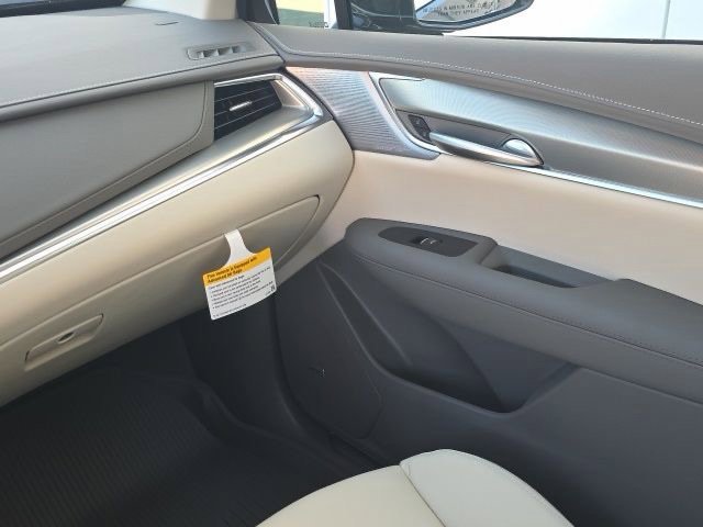 New 2026 Cadillac XT5 Premium Luxury w/ LPO, Floor Liner Package FWD image 25