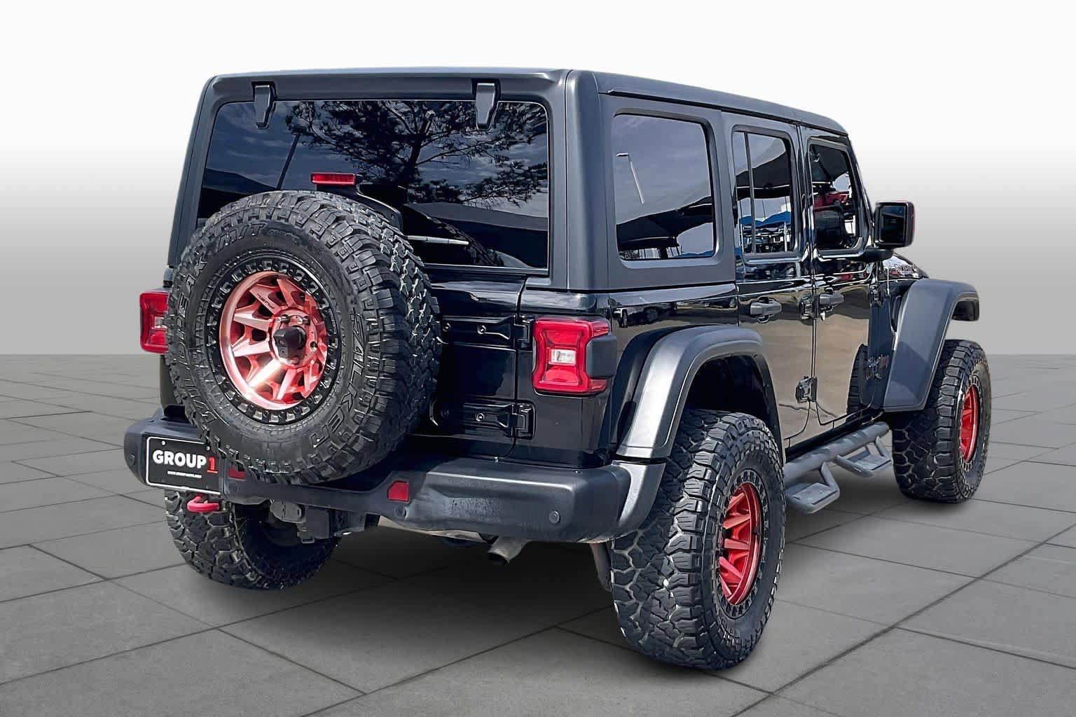 Used 2019 Jeep Wrangler Unlimited Rubicon w/ Dual Top Group image 12