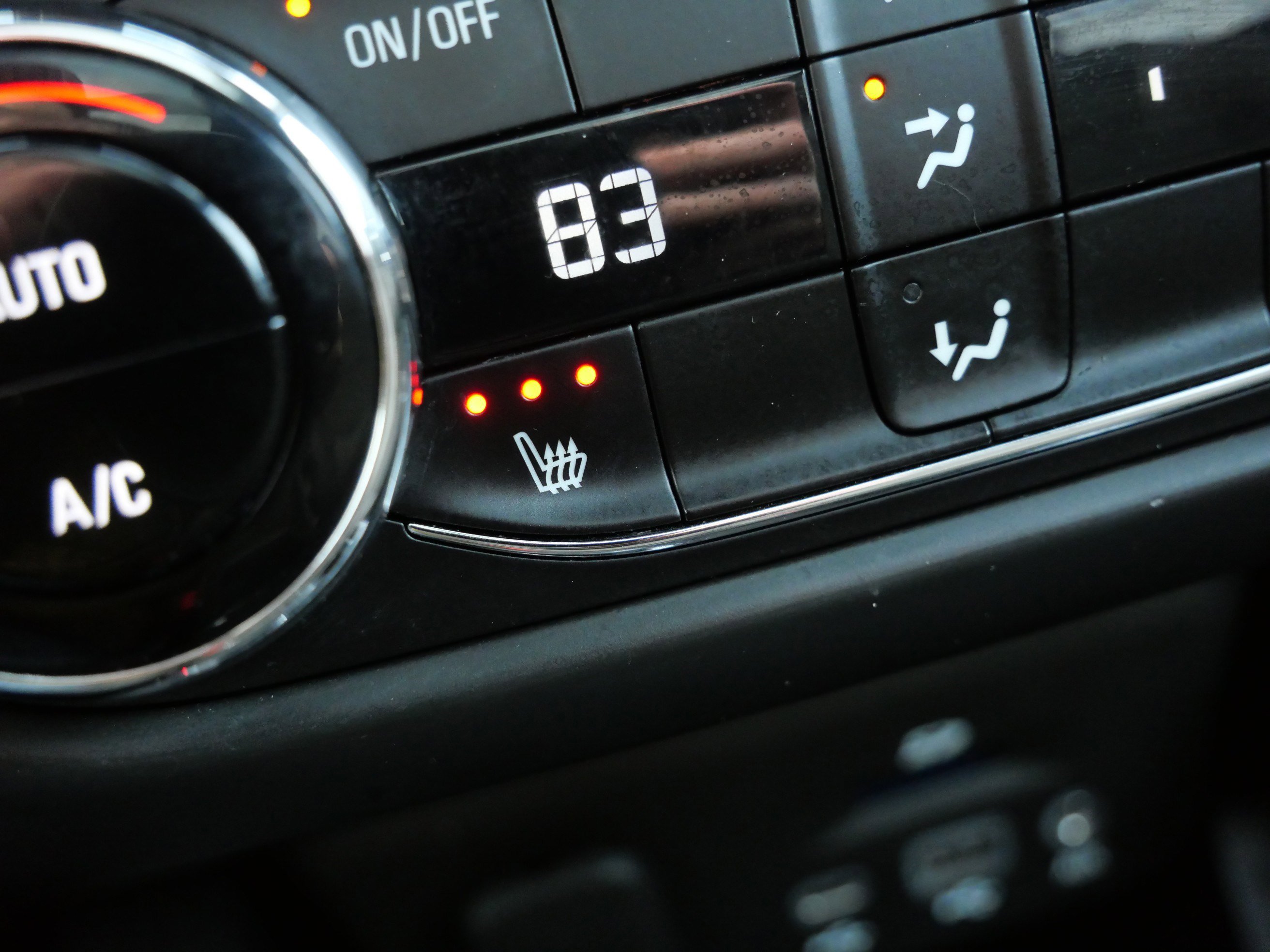 Used 2022 Chevrolet TrailBlazer RS w/ Sun and Liftgate Package image 32