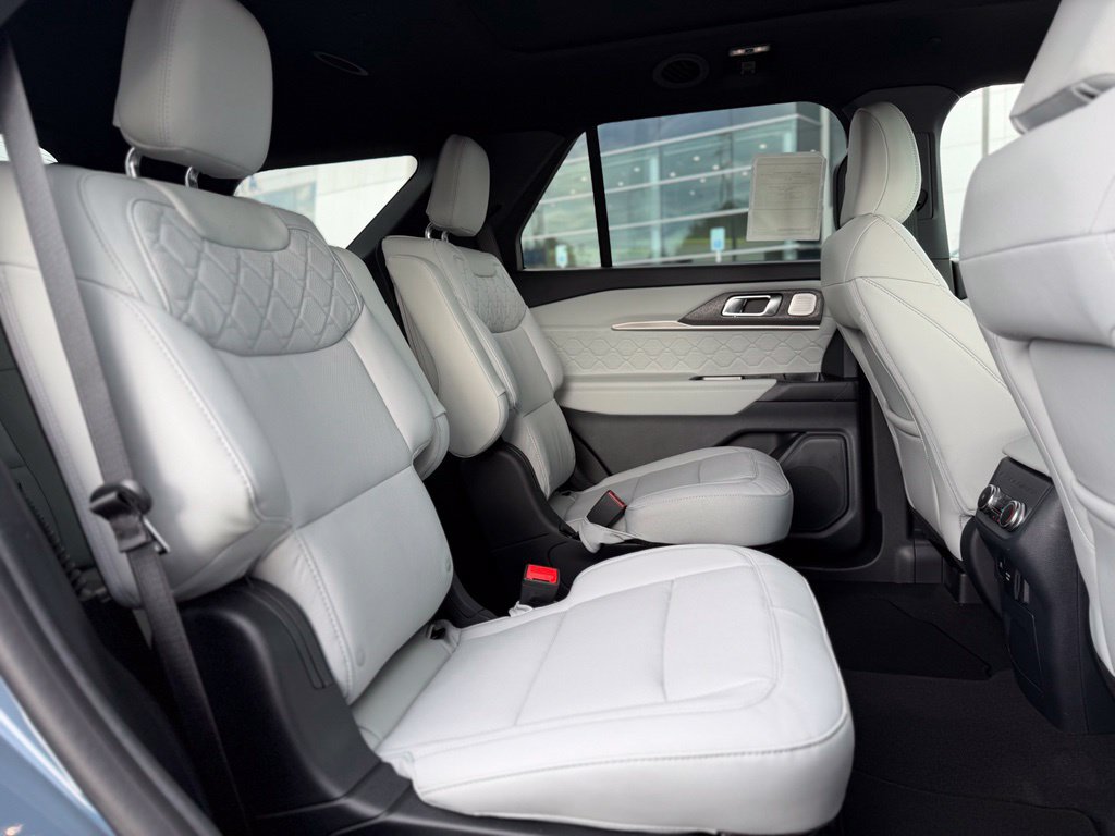 New 2027 Ford Explorer Platinum w/ LUX Leather Package AWD/4WD image 12