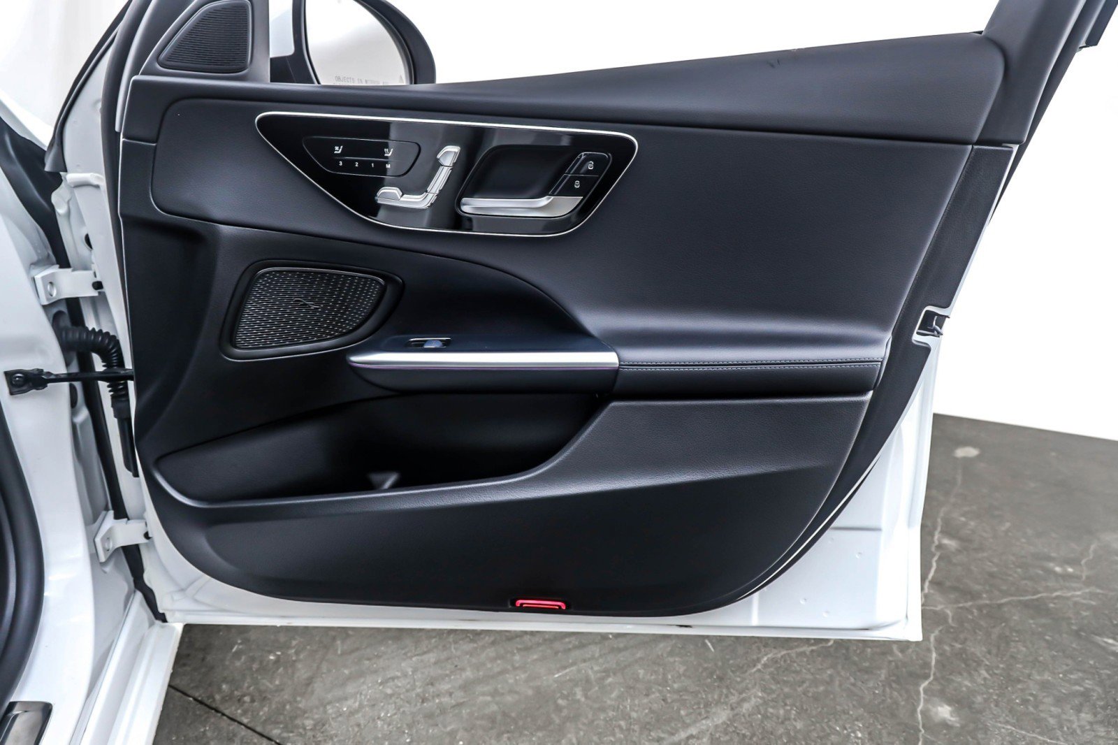 Used 2023 Mercedes-Benz C 300 Sedan image 23