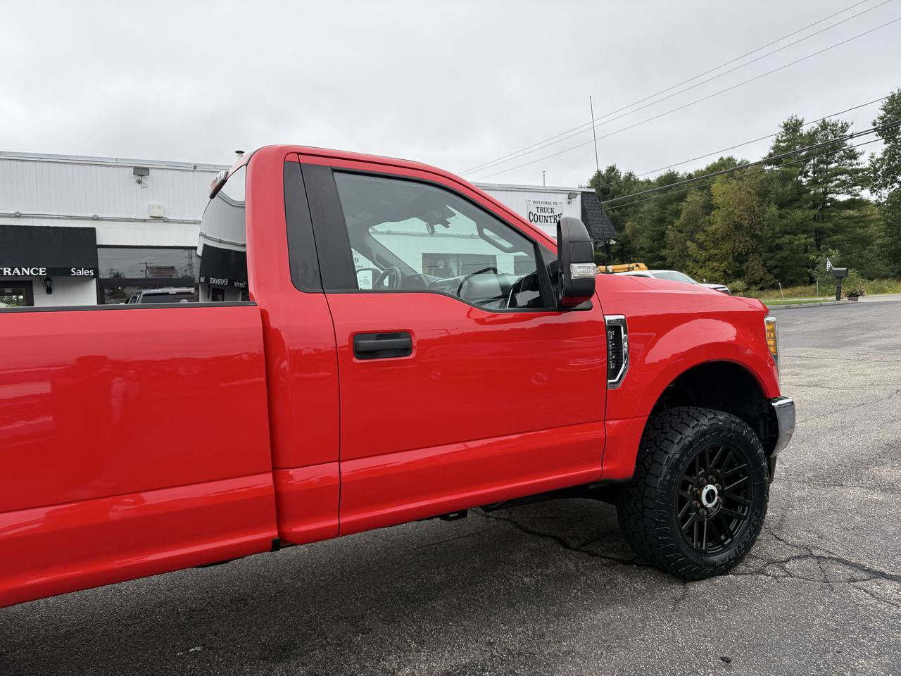 Used 2017 Ford F250 XLT w/ FX4 Off-Road Package AWD/4WD image 16