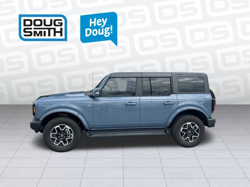 Used 2025 Ford Bronco Outer Banks AWD/4WD image 2