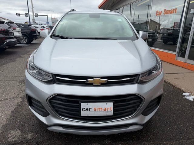 Used 2020 Chevrolet Trax LT w/ Driver Confidence Package AWD/4WD image 2