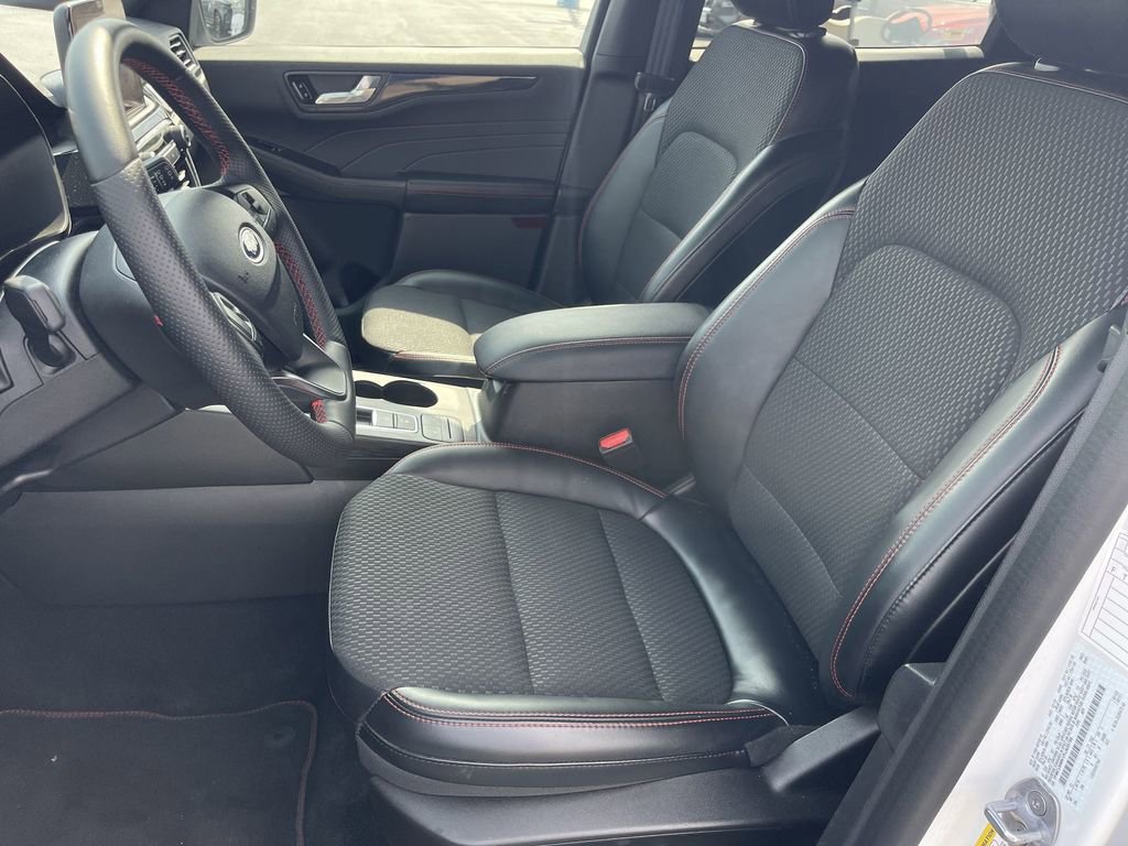 Used 2023 Ford Escape ST-Line image 11