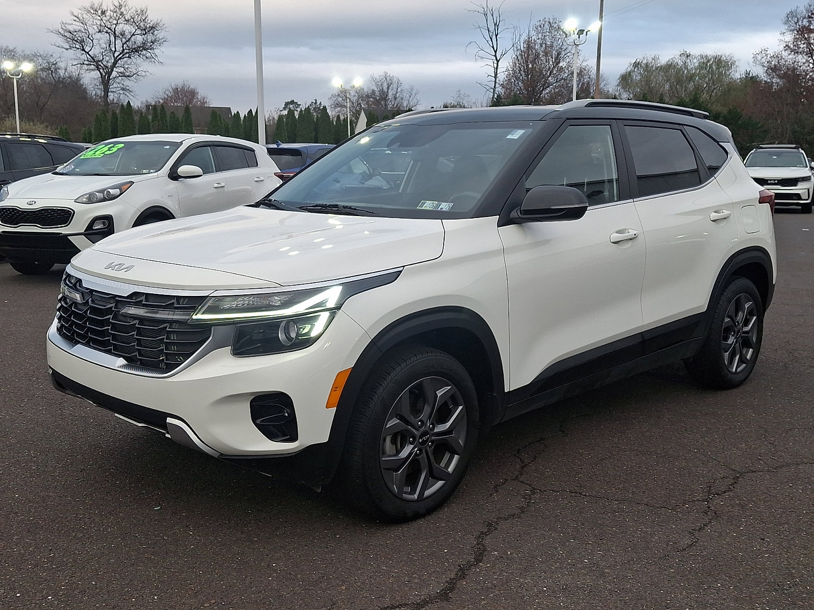 Certified 2024 Kia Seltos S image 3