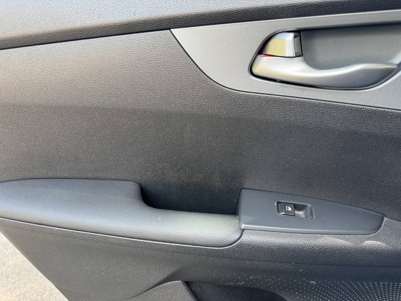 Used 2021 Kia Forte LXS FWD image 21