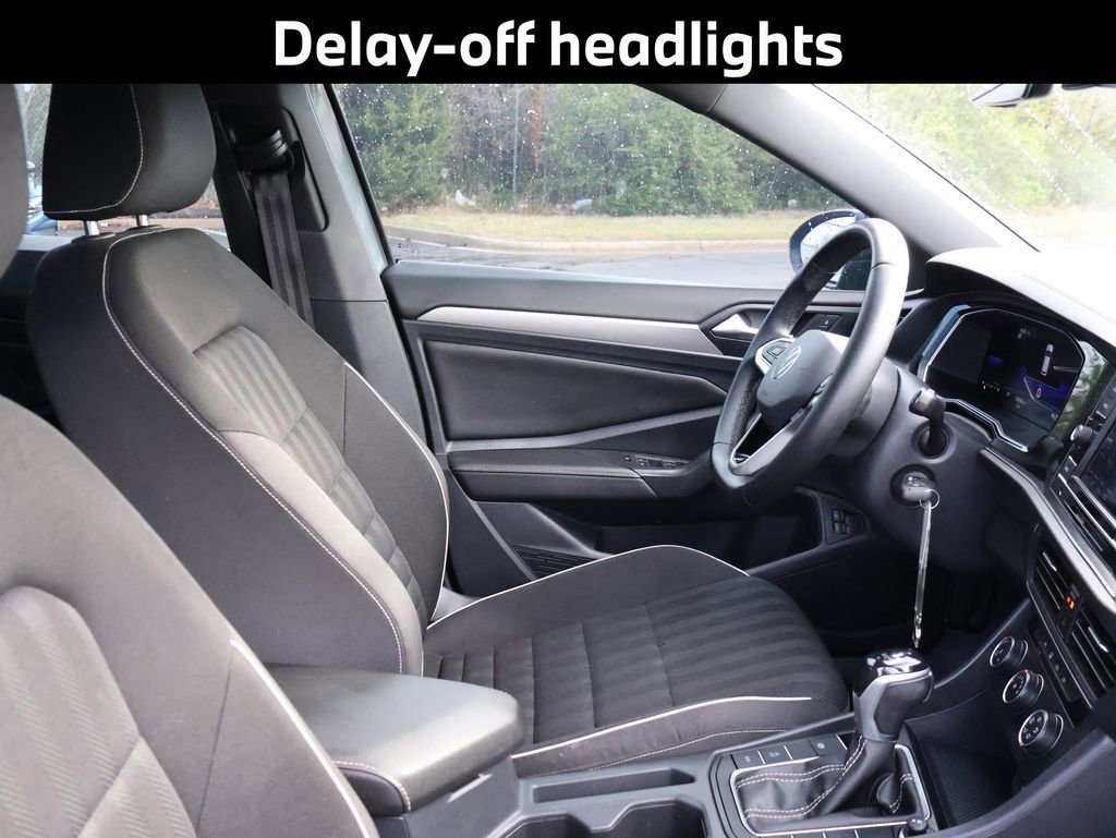 Used 2023 Volkswagen Jetta Sport image 10