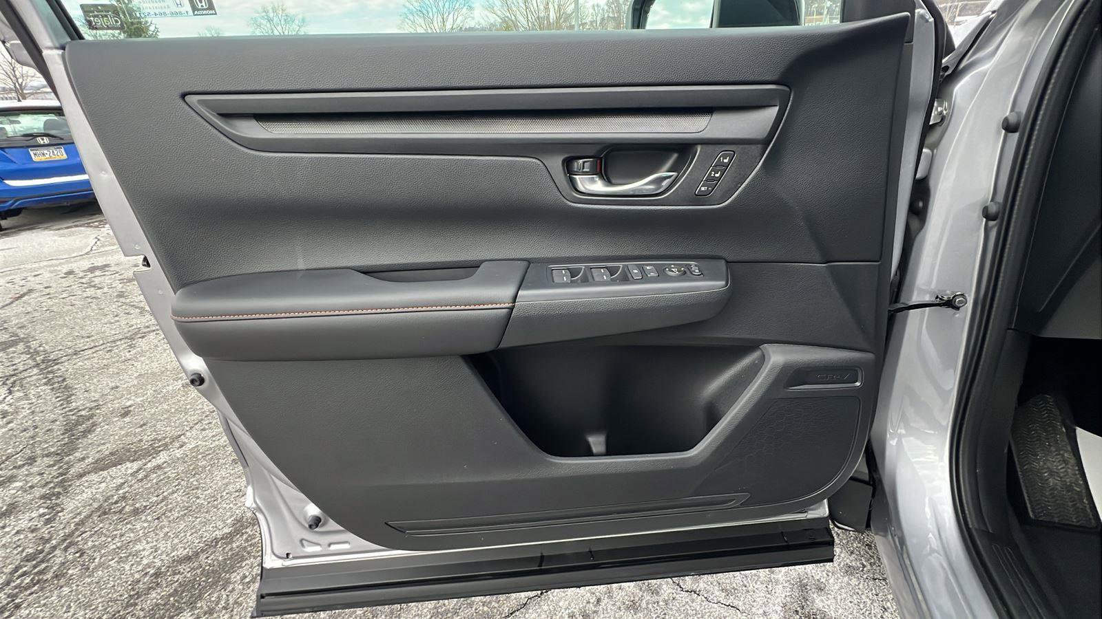Certified 2025 Honda CR-V Sport-L image 22