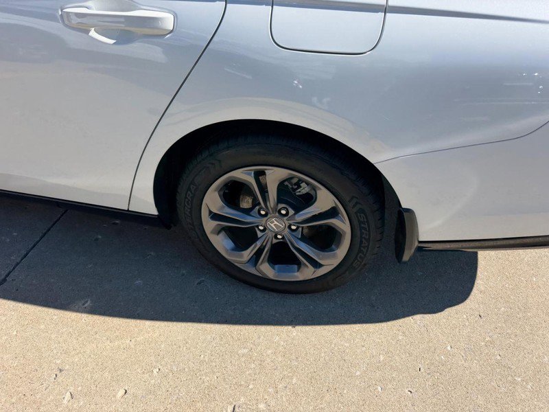 Used 2023 Honda Accord EX-L image 5