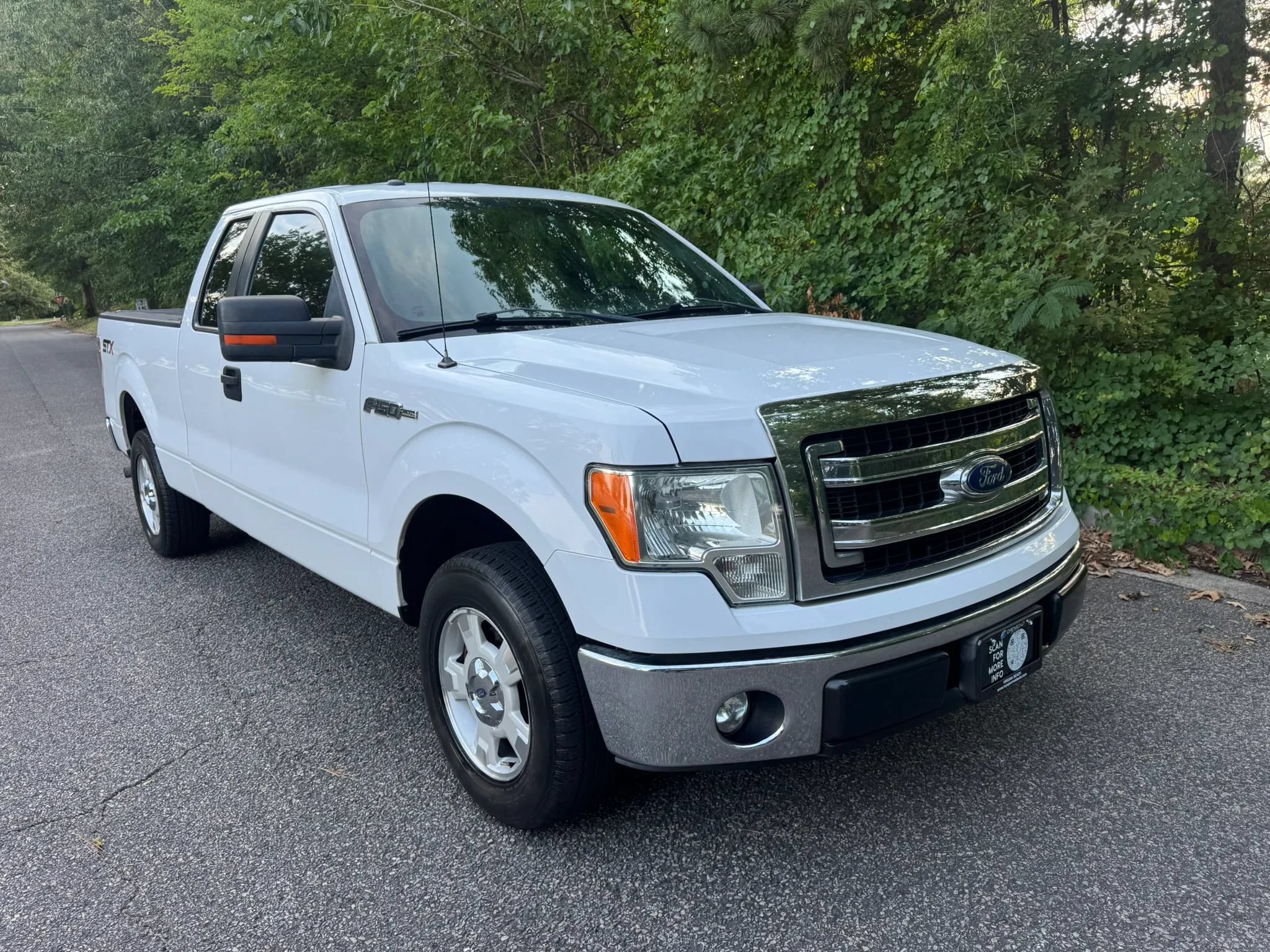 Used 2014 Ford F150 XLT w/ Equipment Group 301A Mid RWD image 2