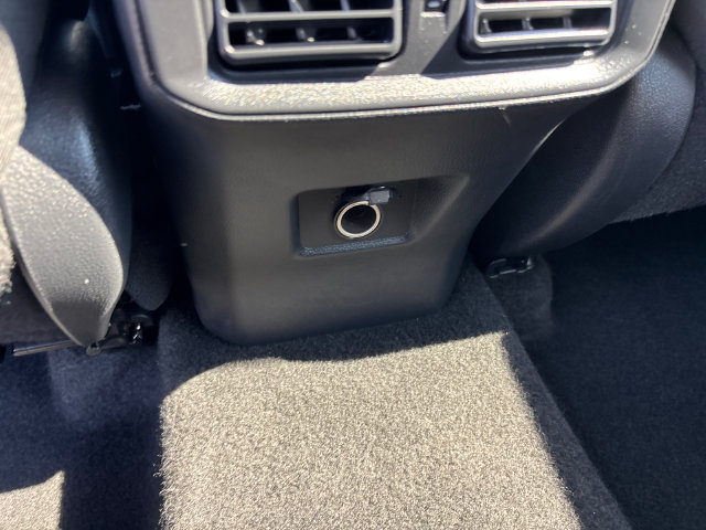 Used 2022 Toyota RAV4 LE AWD/4WD image 14