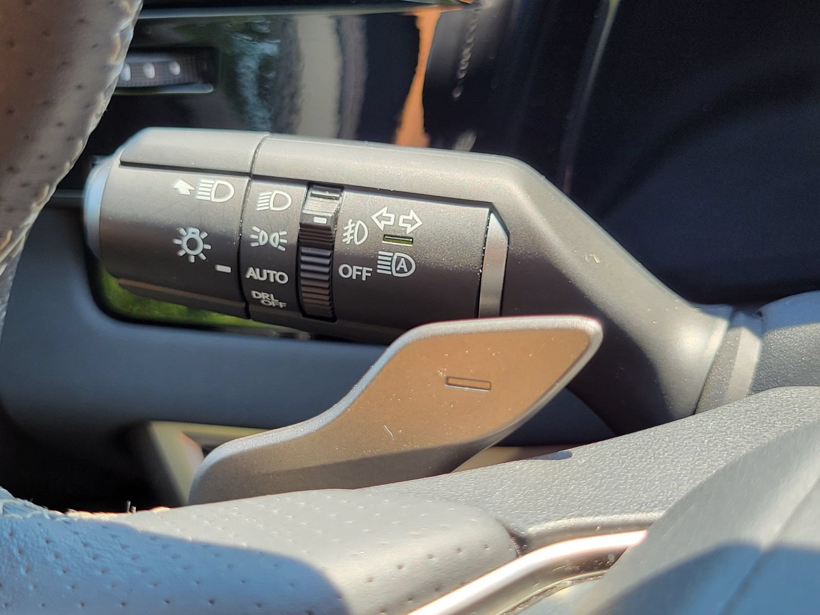 Used 2024 Lexus RX 500h F Sport w/ Cold Area Package AWD/4WD image 18