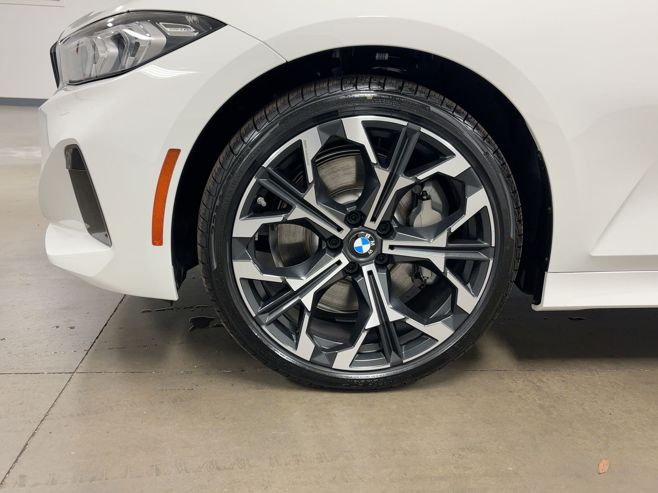 Used 2026 BMW 330i Sedan w/ Premium Package RWD image 10