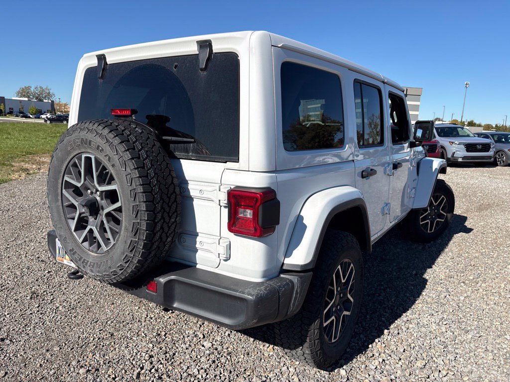 Used 2024 Jeep Wrangler Unlimited Sahara AWD/4WD image 9