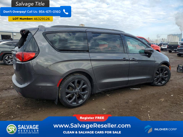Used 2018 Chrysler Pacifica Limited w/ Advanced Safetytec Group image 3
