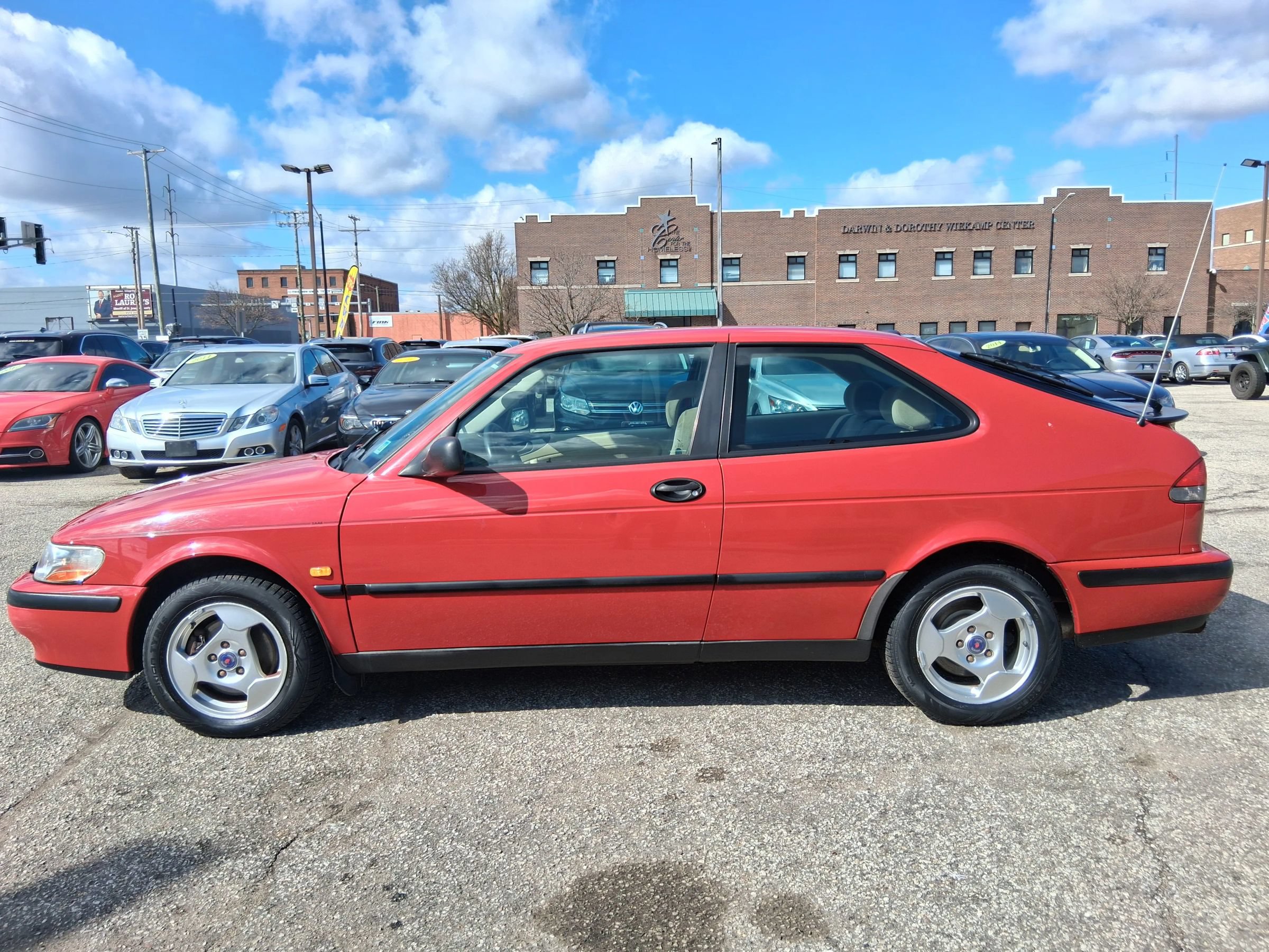 Used 1999 Saab 9-3 2.0T FWD image 4