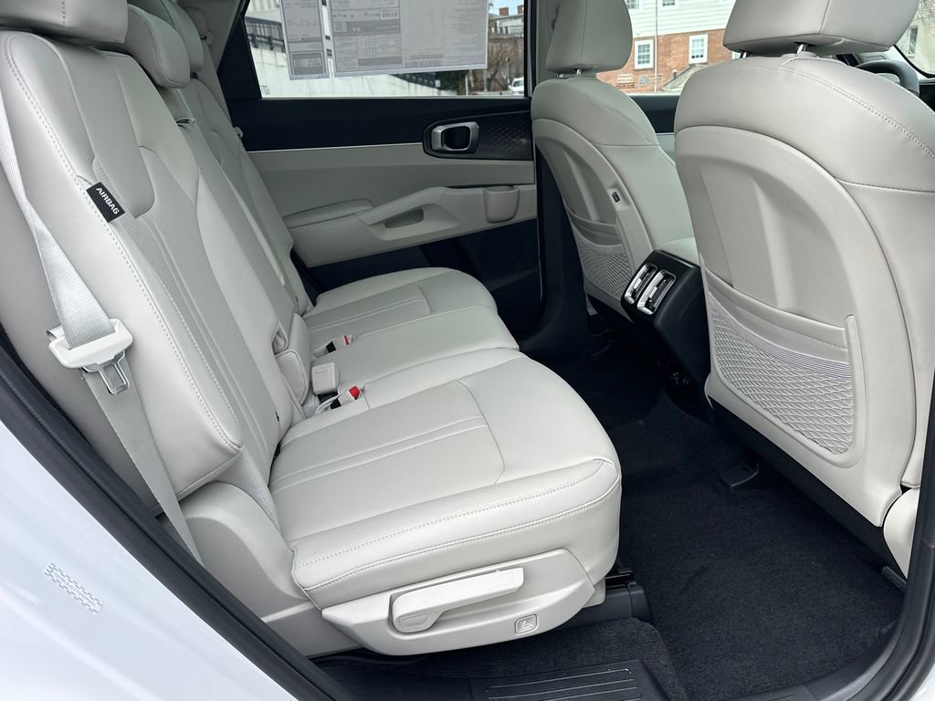 New 2026 Kia Sorento S w/ S Panoramic Sunroof Package image 16
