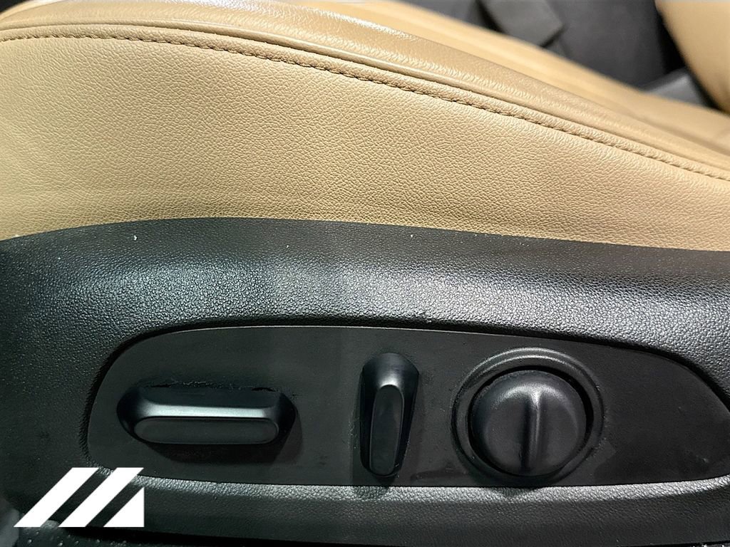 Used 2019 Chevrolet Blazer Premier w/ Sun and Wheels Package image 23