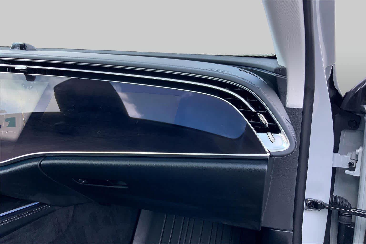 Used 2025 Mercedes-Benz E 350 Sedan image 18