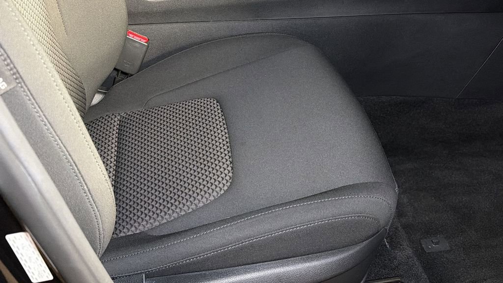 Used 2023 Kia Sportage LX image 10