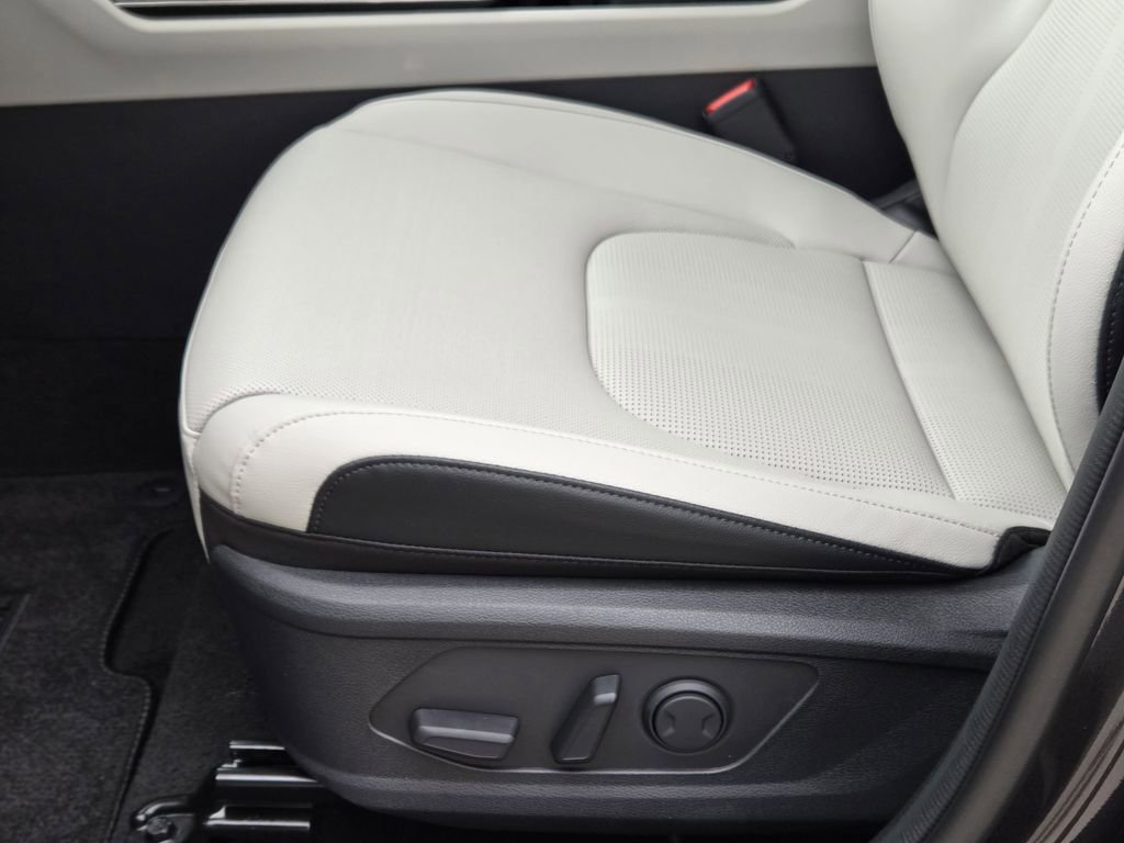 New 2026 Kia Sportage EX image 17