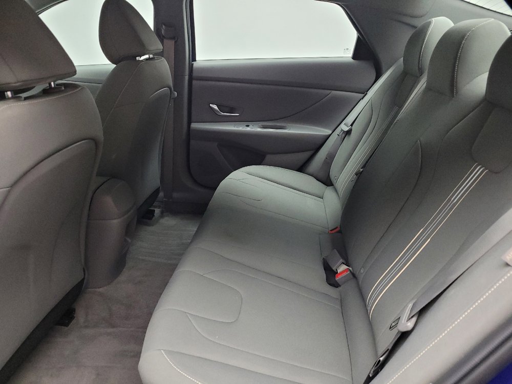 Used 2024 Hyundai Elantra SEL FWD image 18