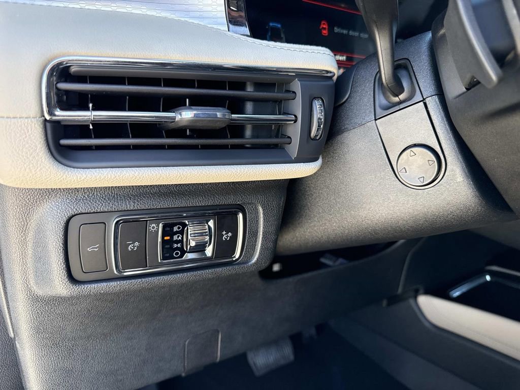 New 2026 Lincoln Corsair Premiere image 31