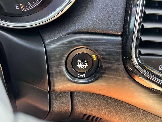 Used 2021 Jeep Grand Cherokee Laredo X AWD/4WD image 18