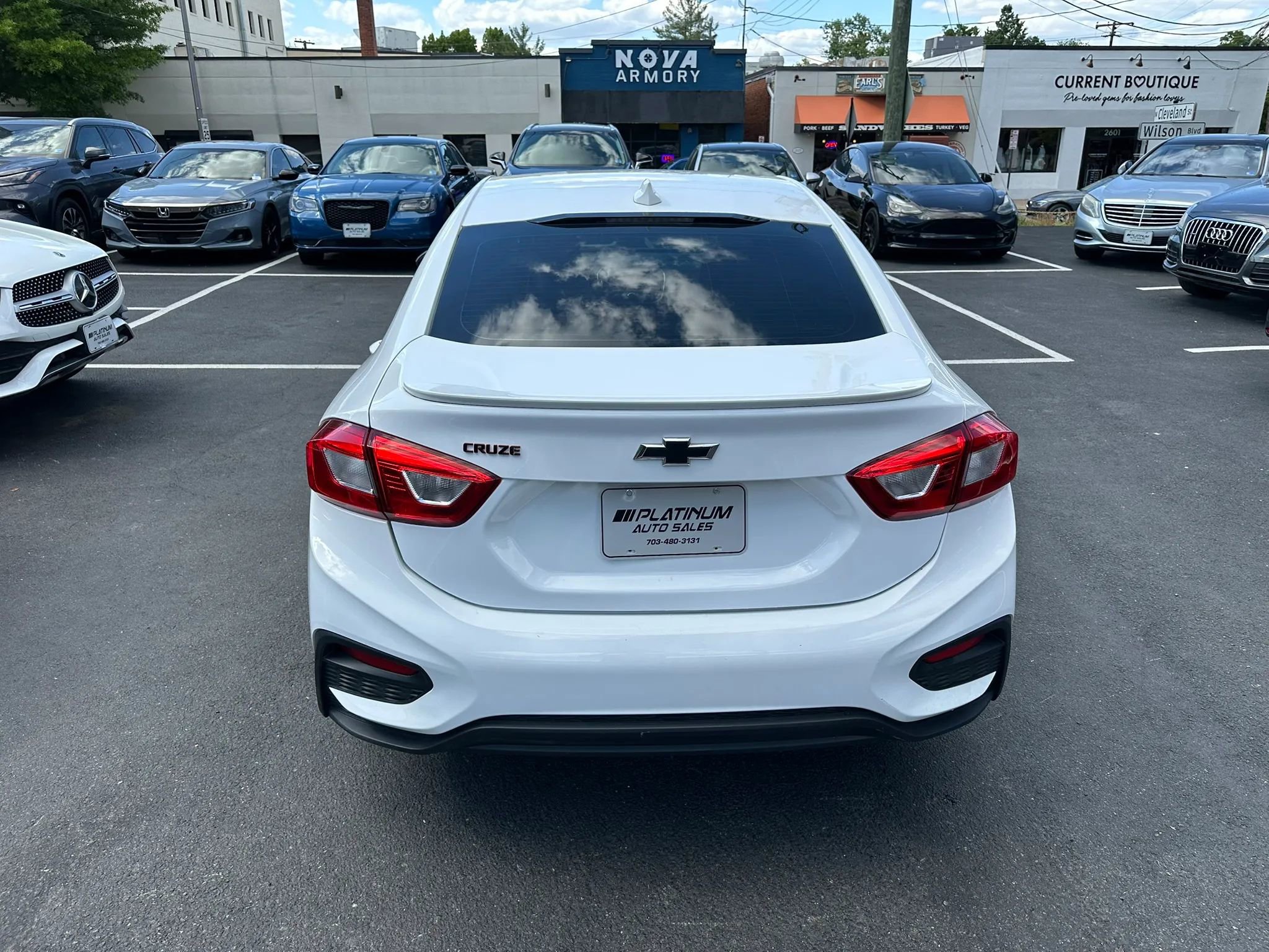 Used 2018 Chevrolet Cruze LT w/ Sun And Sound Package FWD image 5